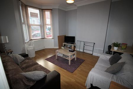 4 bedroom house to rent - Photo 2