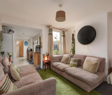 2 bedroom end of terrace house to rent - Photo 4