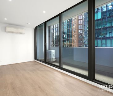 TWO-BEDROOM APARTMENT WITH PANORAMIC CITY VIEWS - UNFURNISHED - Photo 2