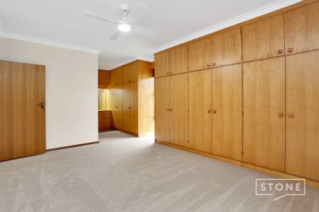 Immaculate family home in convenient locale. - Photo 2