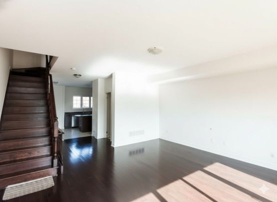 For Lease - 106 Aspen Hills Road Unit# Upper, Brampton, Ontario - Photo 1