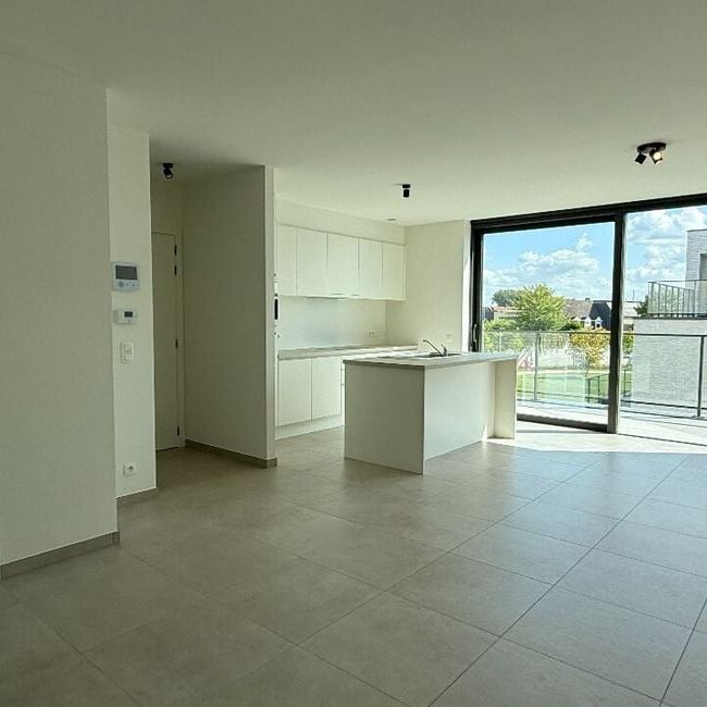 Appartement te huur in Izegem voor € 750 met 1 slaapkamer - Photo 1