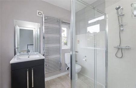 Recently refurbished 1 bedroom furnished apartment is set in the ever popular residential area of Holgate Road, with allocated off-street parking - Photo 3