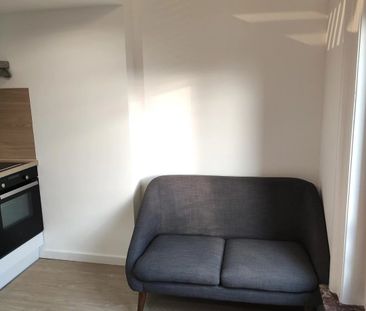 Location Appartement 1 pièce 13m² ROUBAIX 59100 - Photo 1