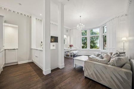 2 bedroom ground floor flat to rent - Photo 3