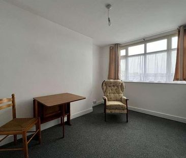 Queens Terrace, Scarborough, YO12 - Photo 3