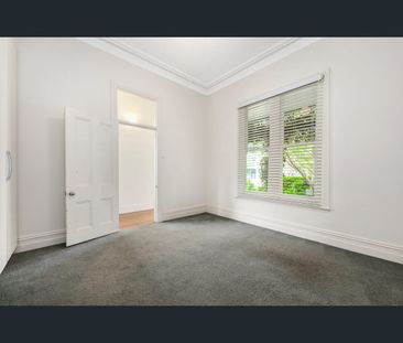 8 Loch Street, Hawthorn East, Vic 3123 - Photo 3