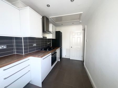 3 Bed Flat, Brunswick Terrace, BN3 - Photo 4