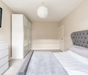 Broomfield Crescent, Carrick Knowe, Edinburgh, EH12 - Photo 4