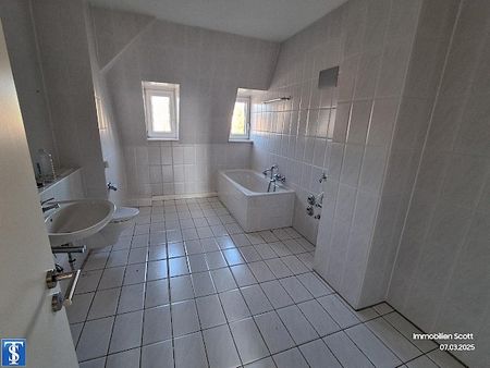3-Zimmer-Wohnung im Dachgeschoss in Preißelpöhl mit großem Bad - Photo 4