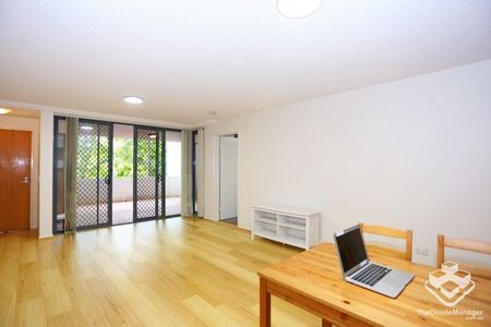 Furnished two bedrooms at Centro Toowong Apartment - Photo 2