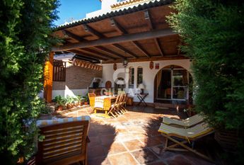 Chalet Adosado en alquiler en Casares – Málaga | Gilmar Consulting