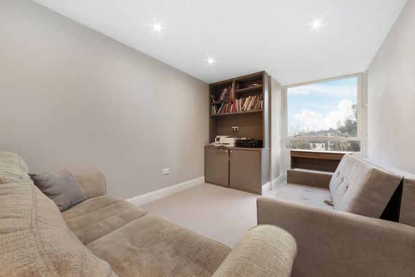 Eagle Heights, SW11, London - Photo 1