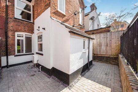 4 bedroom house to rent - Photo 3