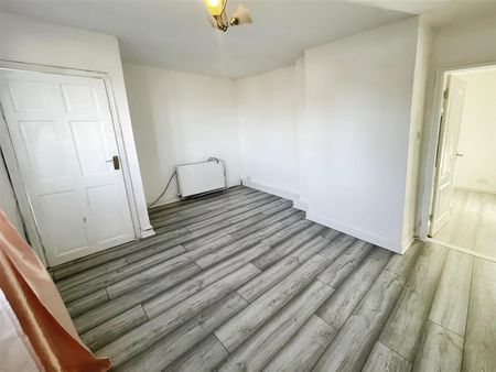 2 Bedroom Semi-Detached House for rent in Bernard Road, Edlington - Photo 2