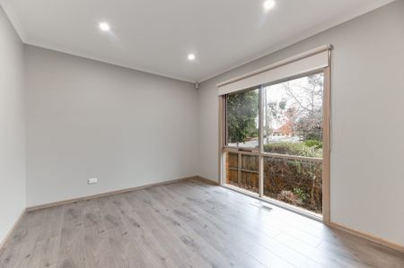 29 Montgomery Ave , MOUNT WAVERLEY - Photo 5