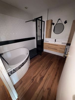 Appartement Ecole Valentin 4 pièce(s) 117.32 m2 - Photo 1