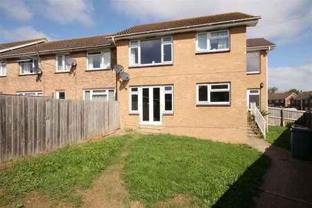 Lower Furlongs, Brading, PO36 - Photo 2