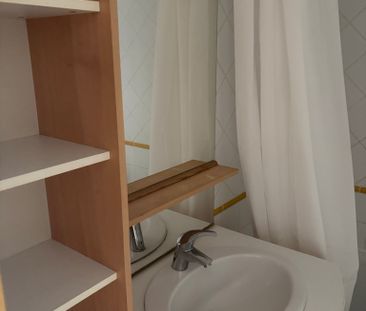 STUDIO MEUBLE AVEC PARKING - Photo 2