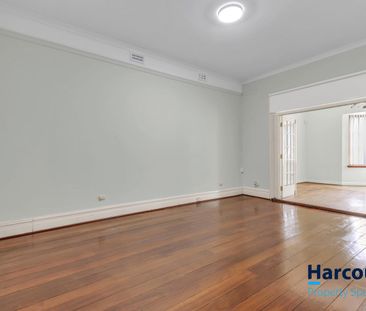 SPACIOUS 2-BEDROOM HOME IN THE HEART OF INGLEWOOD - Photo 1