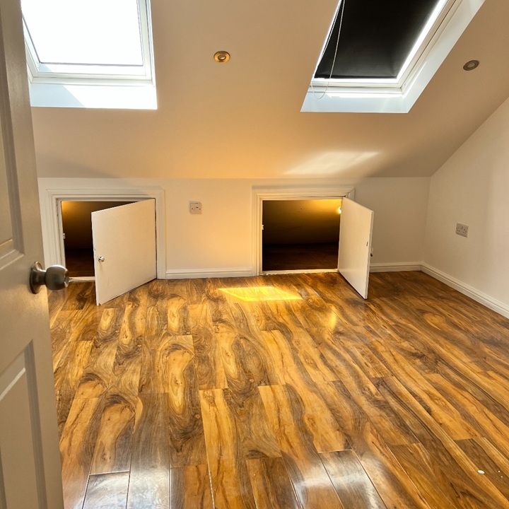 Room in a Shared House, Stirling Road, E13 - Photo 1