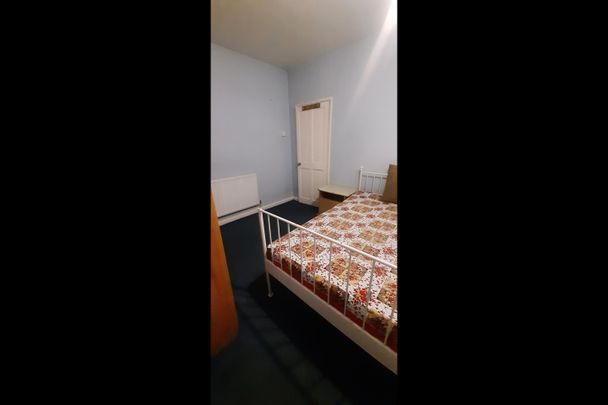 Room in a Shared House, Randlesdown Road, SE6 - Photo 1