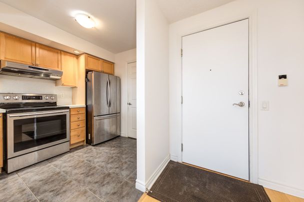 For Lease - 5229 Dundas Street Unit# 1604, Toronto, Ontario - Photo 1