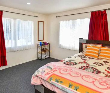 3 Bedroom Home Near Auckland Airport - Photo 3