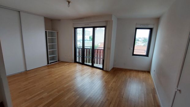 location Appartement T2 DE 26.7m² À MONTREUIL - Photo 1