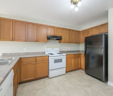 For Lease - 1605 Mickleborough Court, London North, Ontario - Photo 6