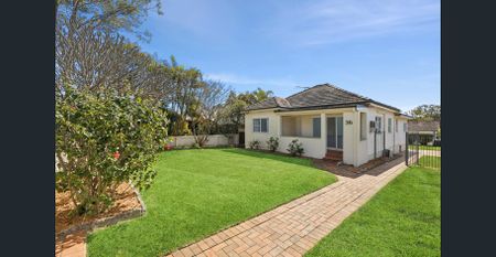 Spacious Home in a Prime Lifestyle Location - Photo 2