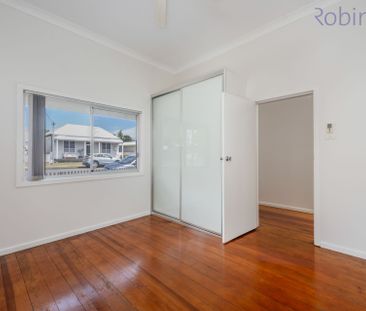 Freshly painted three bedroom home with air-conditioned living spac... - Photo 6