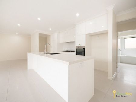 Impressive Large Home in Popular Estate!! - Photo 4