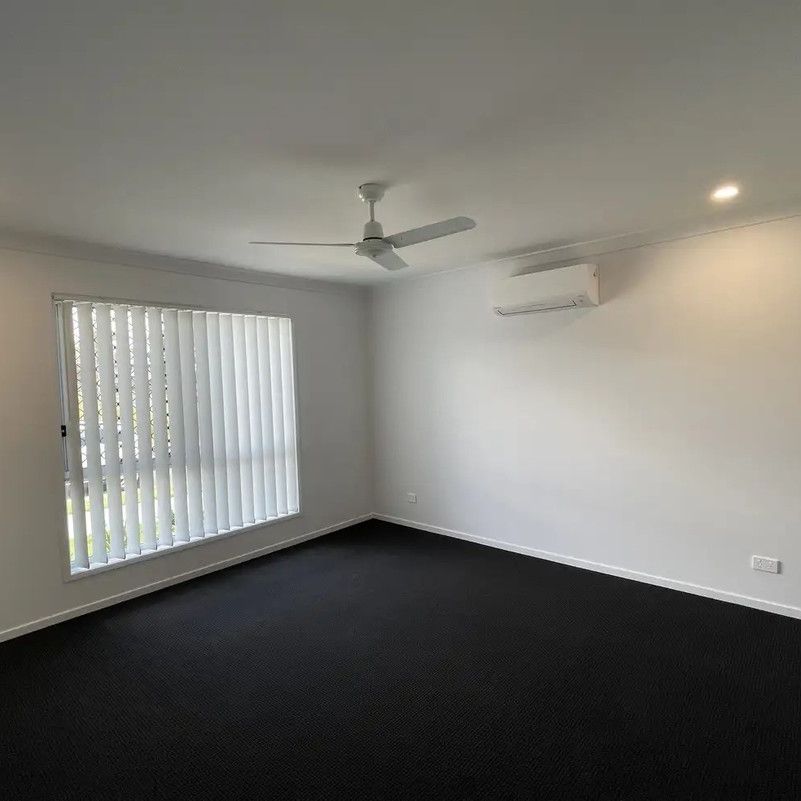 Modern 4 bedroom home in quiet location - Photo 1