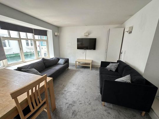 3 bedroom flat to rent - Photo 1