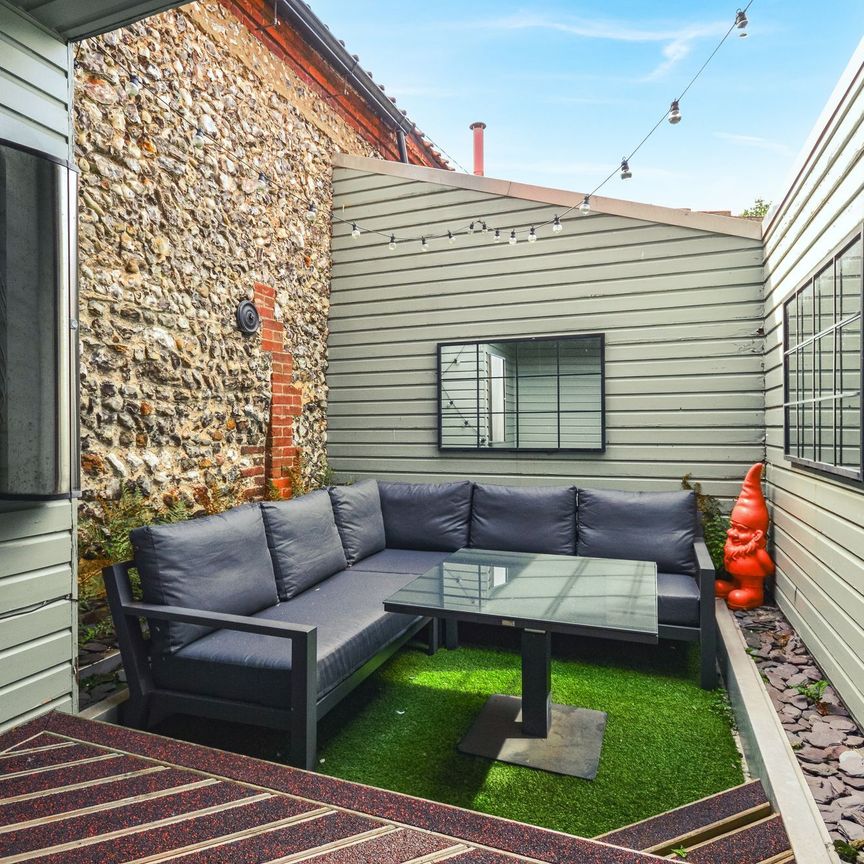 South Creake - Photo 1