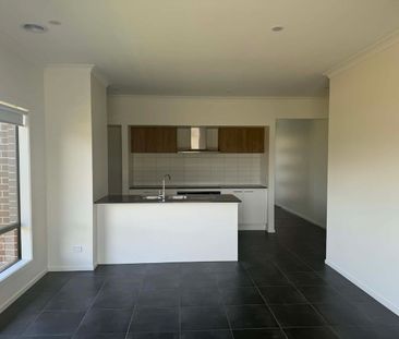 Brand new home waiting for you! - Photo 4