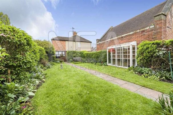 Gosbrook Road, Caversham, Reading, RG4 - Photo 1