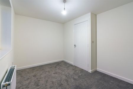 3 bed terraced house to rent in Mandevilla Way, Newcastle Upon Tyne, NE13 - Photo 3