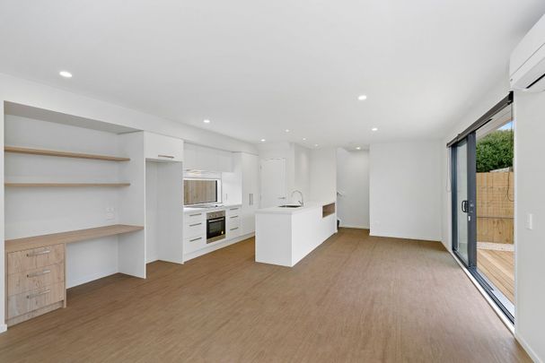 2/15 Waltham Road, Sydenham - Photo 1
