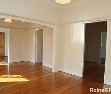 Charming Character Home in Prime Indooroopilly Location - Photo 6