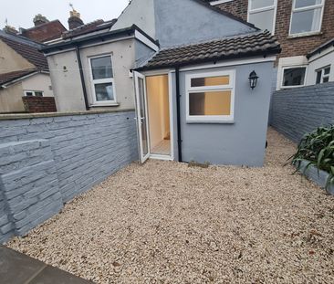 2 bedroom terraced house to rent - Photo 6