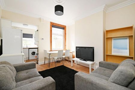 3 bedroom house share to rent - Photo 2