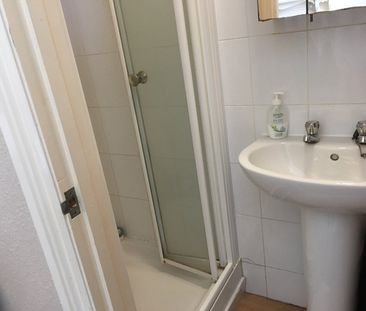 Studio Flat, Redland Road, BS6 - Photo 6