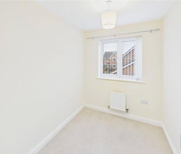 3 bedroom end of terrace house to rent - Photo 3