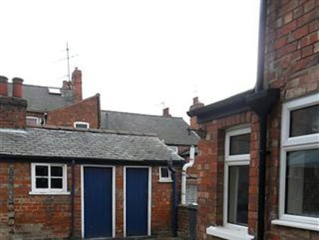 House share to rent on - Photo 4