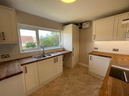 Beacons View, Neath, SA11 - Photo 5