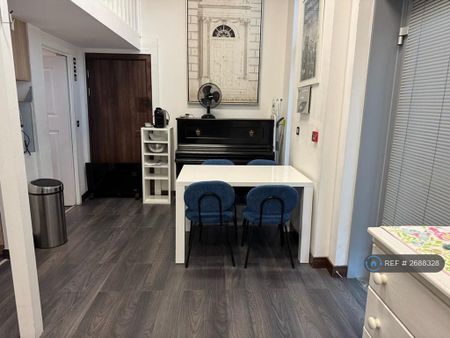 1 bedroom flat to rent - Photo 5