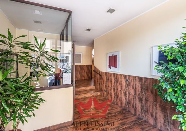 Rif. 772 | bilocale con balcone con vista sulla darsena.