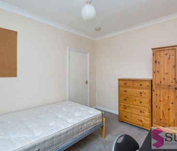 4 bedroom terraced house to rent - Photo 3